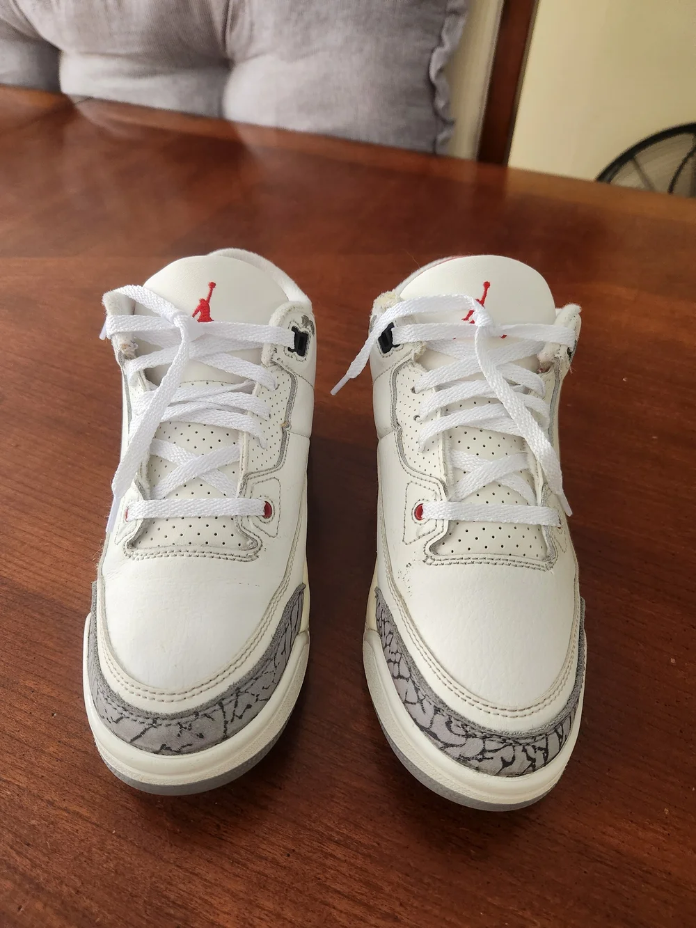 Jordan Retro 3s Size 3 Youth Used